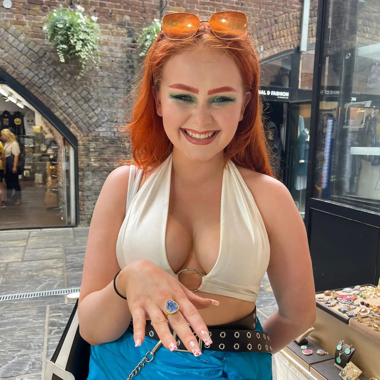 JEWELYRIC-HAPPY-CUSTOMER