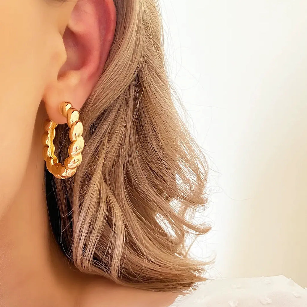 Hoop-Earrings-women-model